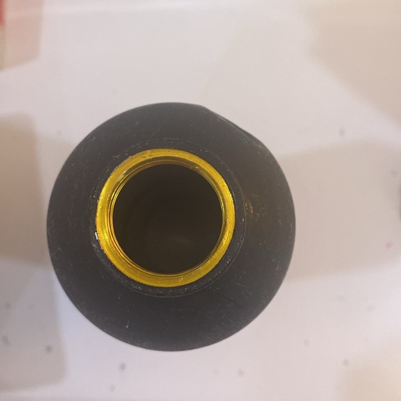 Stainless steel Lululemon water bottle - Picture 5 of 5